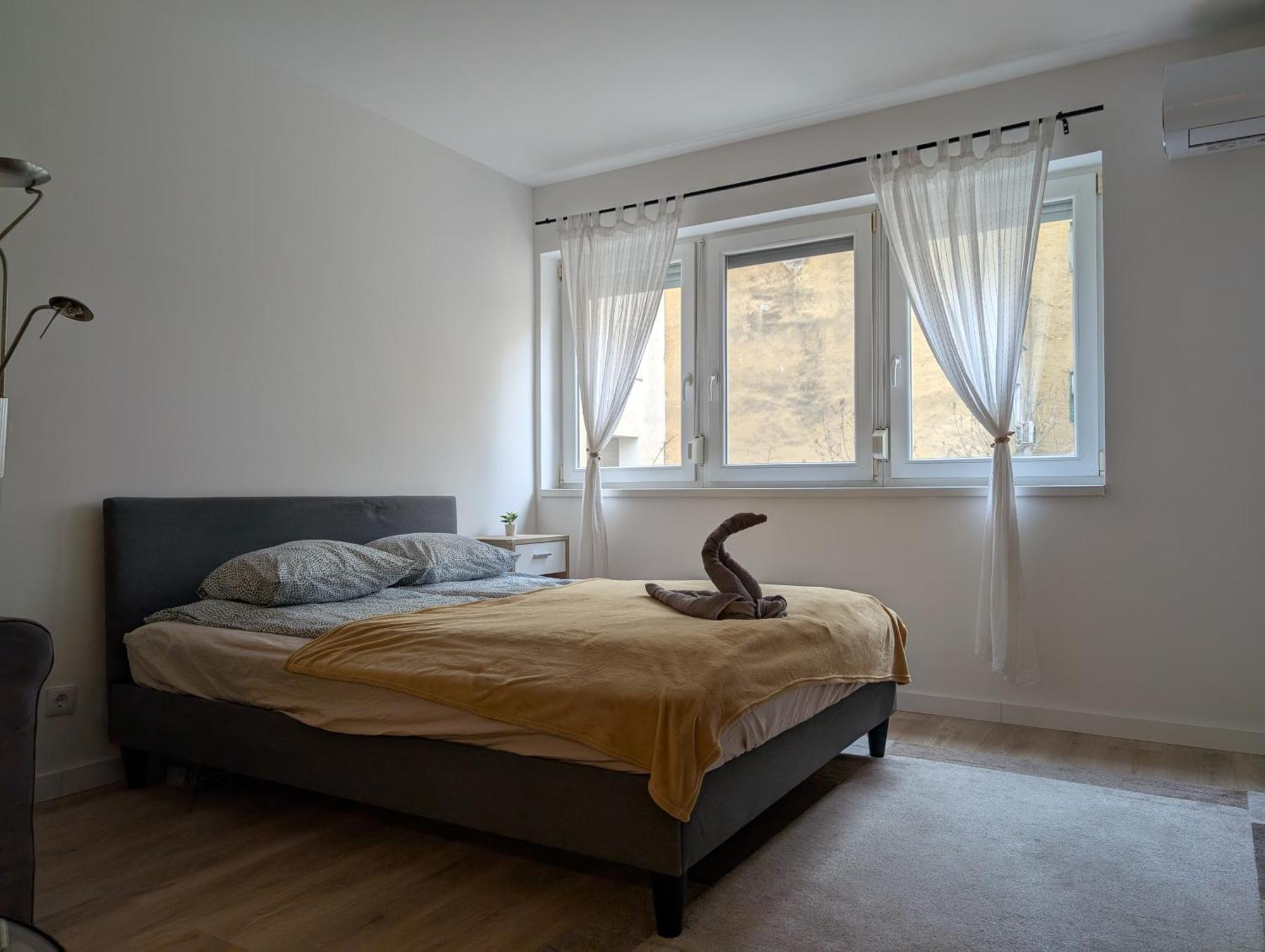 Happy Eleven Market Hall Apartment Budapest
