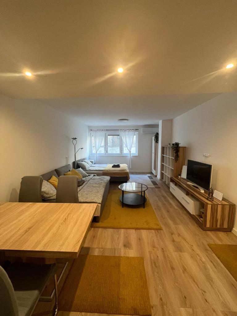 Happy Eleven Market Hall Apartment Budapest